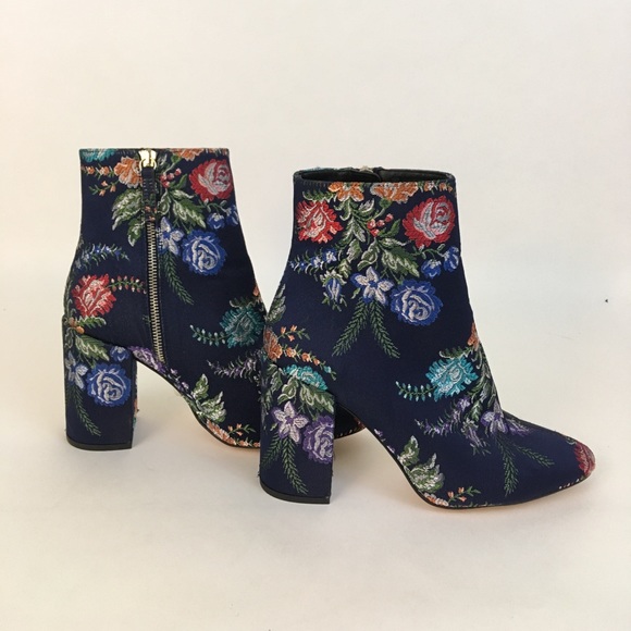 Zara Shoes - Zara NWT floral navy blue Jacquard heel booties!